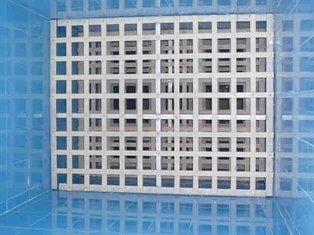 Grid Reaction Device