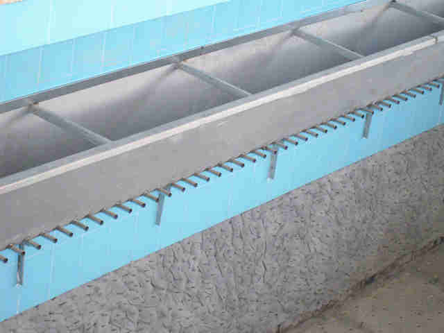 V-shaped groove