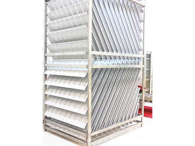 Lateral flow inclined plate