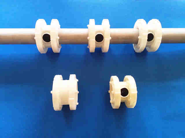 Single-hole membrane aerator